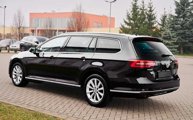 Volkswagen Passat cena 89800 przebieg: 99800, rok produkcji 2019 z Kamień Pomorski małe 742